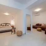 La Maltese *